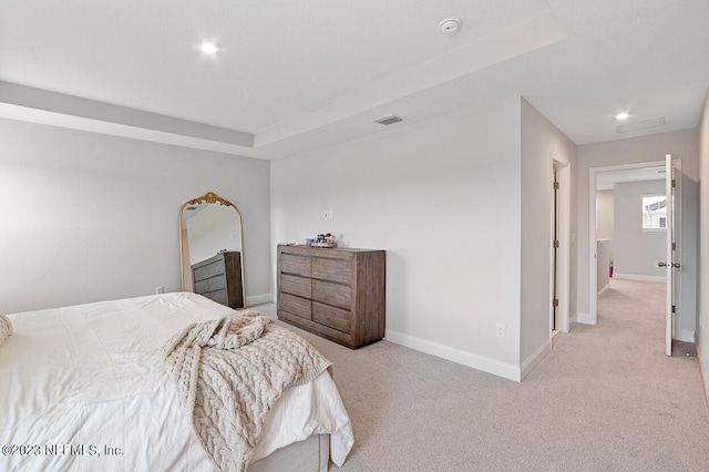 bedroom featuring light colored carpet, baseboards, visible vents, and recessed lighting