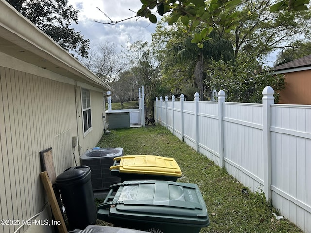 view of yard featuring cooling unit