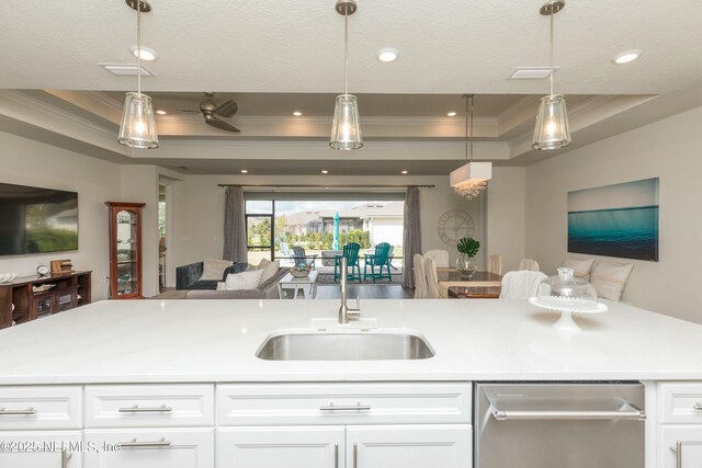 195 Glen Valley Dr, Ponte Vedra, FL 32081 - kitchen featuring open floor plan, crown molding, dishwasher, a tray ceiling, and a sink