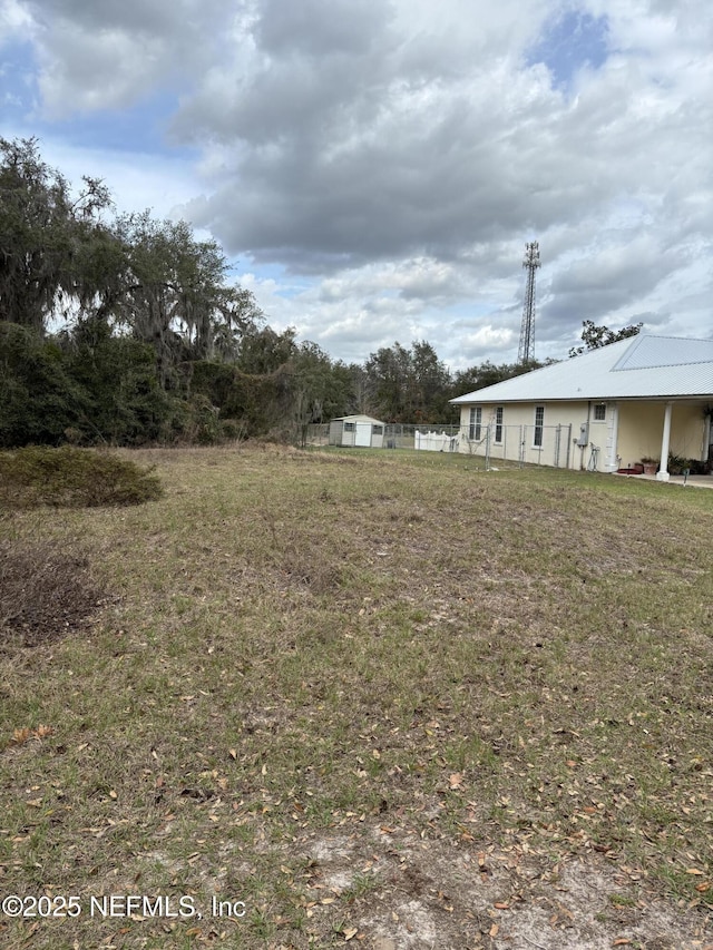 Listing photo 3 for 220 Oak Ridge Dr, Welaka FL 32193