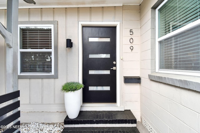 view of entrance to property