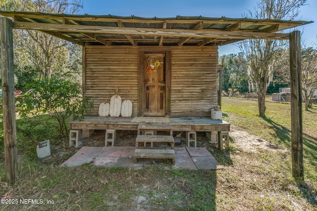 view of outbuilding