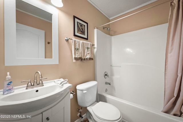 full bathroom with sink, toilet, and shower / tub combo