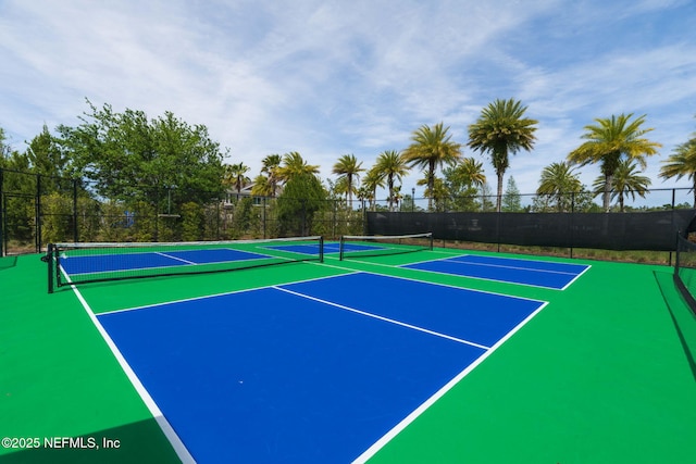 352 Bronson Pkwy, Saint Augustine, FL 32095 - view of tennis court featuring community basketball court