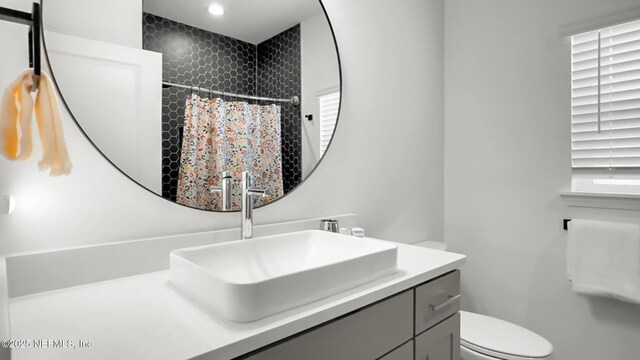 230 Marquesa Cir, Saint Johns, FL 32259 - full bath with toilet, curtained shower, and vanity