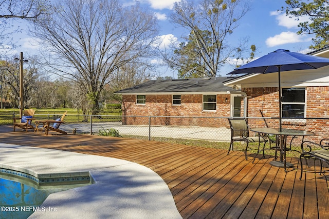 deck with fence