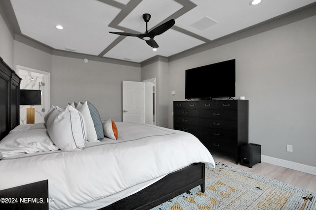 bedroom with recessed lighting, visible vents, light wood-style floors, ceiling fan, and baseboards