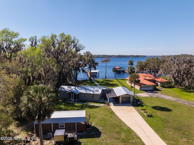 bird's eye view featuring a water view