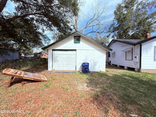 view of detached garage