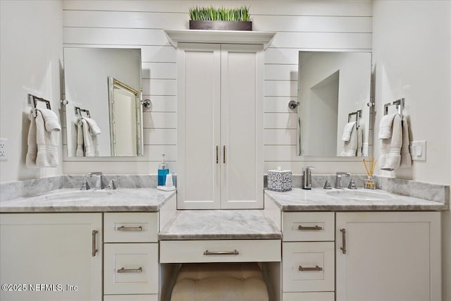 full bathroom featuring vanity