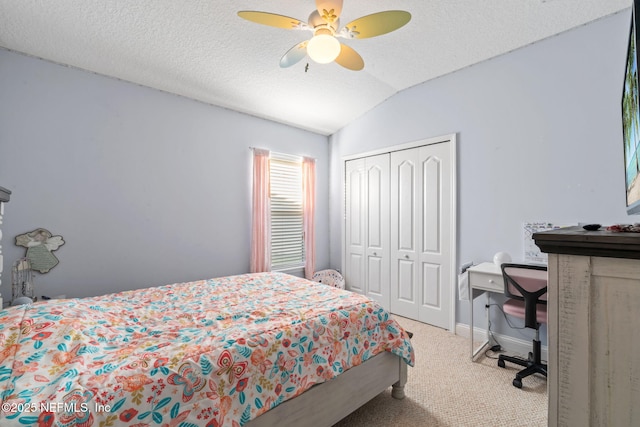 3077 Five Oaks Ln, Green Cove Springs, FL 32043 - bedroom with carpet flooring, a closet, baseboards, vaulted ceiling, and ceiling fan