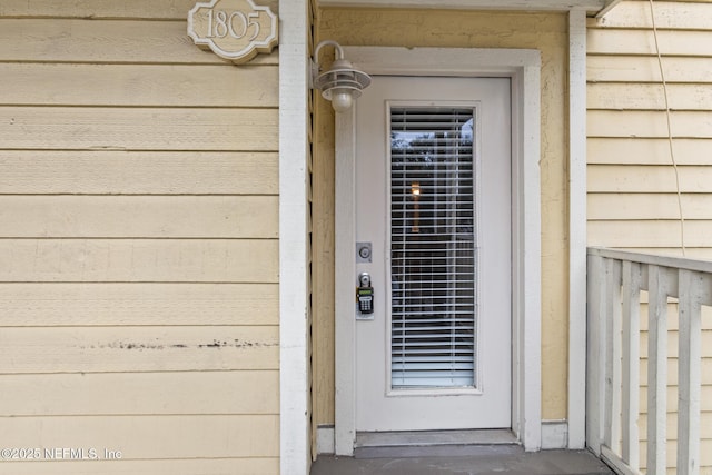 view of property entrance