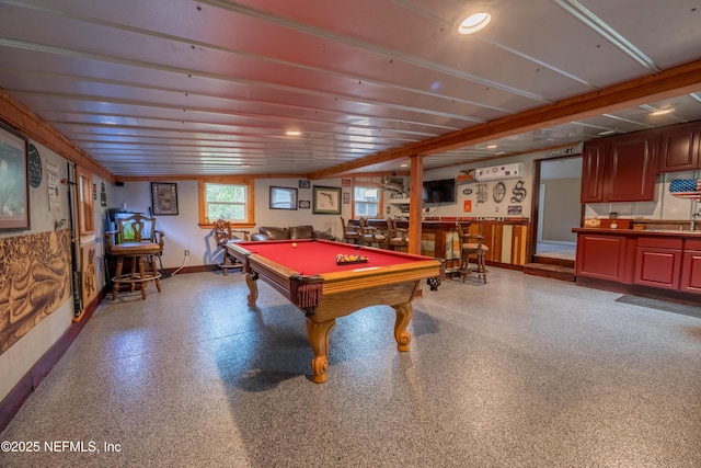 game room featuring pool table, speckled floor, a sink, and baseboards