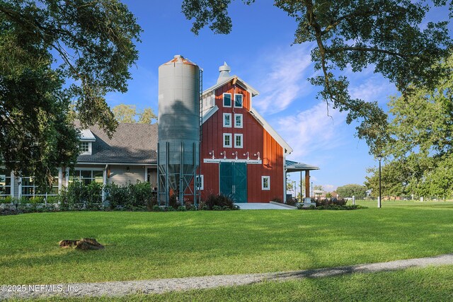 view of building exterior featuring a barn