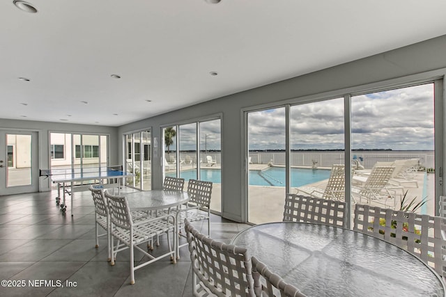 view of sunroom / solarium