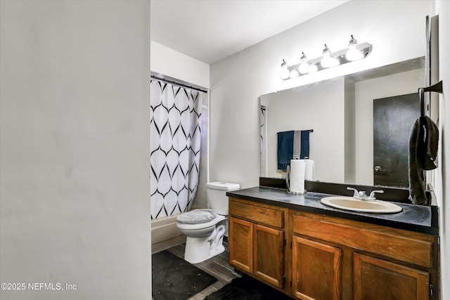 full bathroom with vanity, toilet, and shower / bath combo