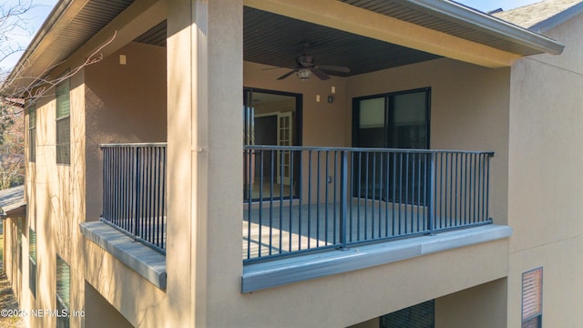 balcony featuring ceiling fan