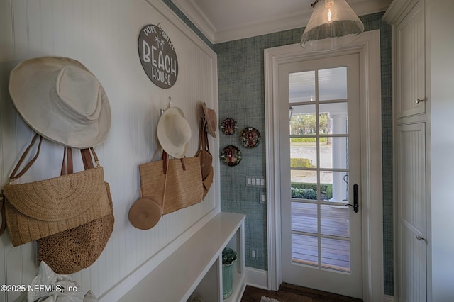 mudroom featuring ornamental molding