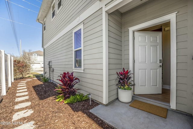 entrance to property with fence