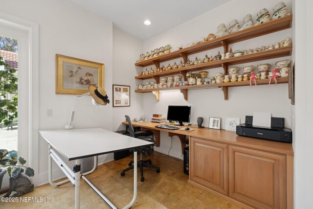 236 Deer Haven Dr, Ponte Vedra Beach, FL 32082 - office with built in desk