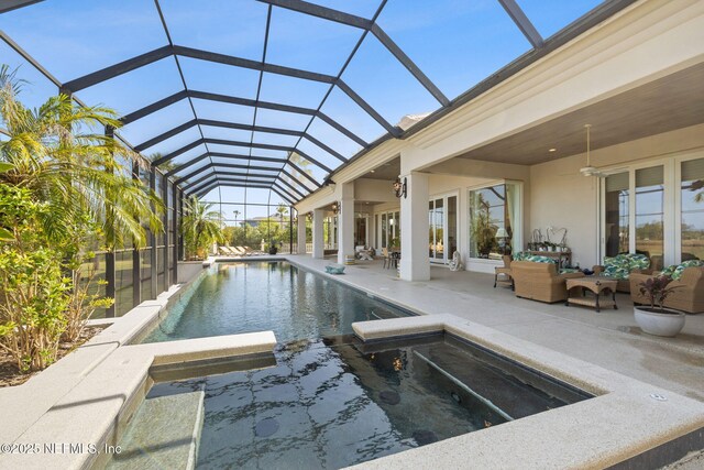 236 Deer Haven Dr, Ponte Vedra Beach, FL 32082 - view of swimming pool with a patio, an outdoor living space, a pool with connected hot tub, a ceiling fan, and glass enclosure