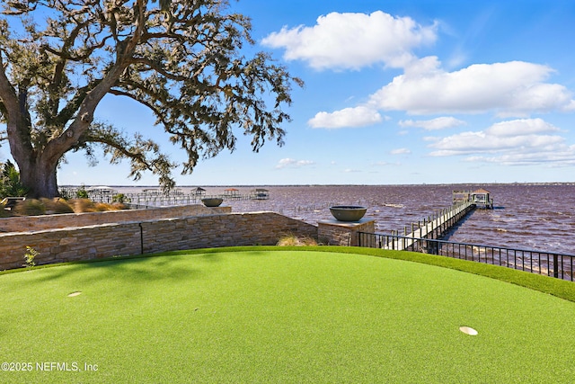 view of yard featuring a water view