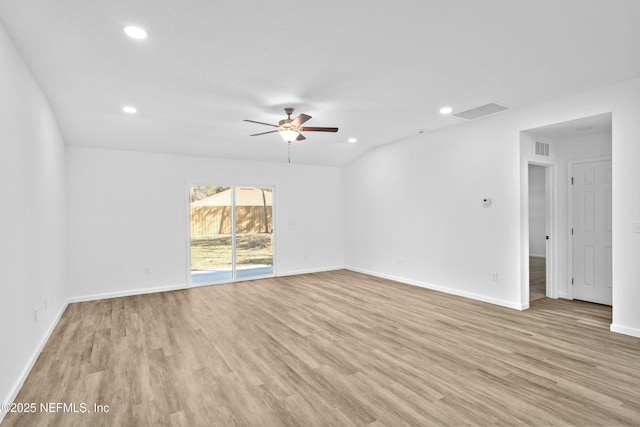 empty room with light wood finished floors, visible vents, baseboards, ceiling fan, and recessed lighting