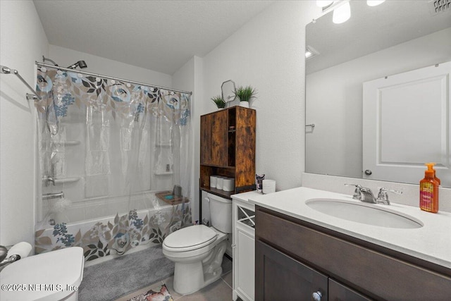 bathroom with visible vents, toilet, shower / bath combo with shower curtain, a textured ceiling, and vanity