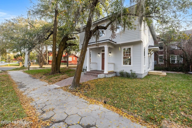 view of front of house featuring a front yard