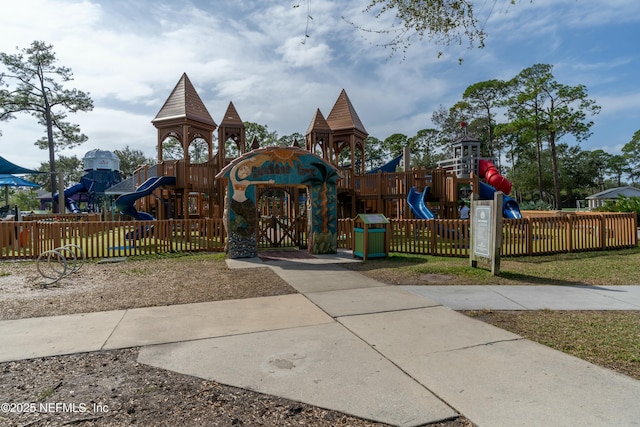 2211 1st St S, Jacksonville Beach, FL 32250 - community jungle gym featuring fence