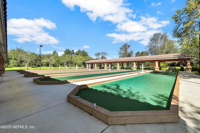 view of swimming pool