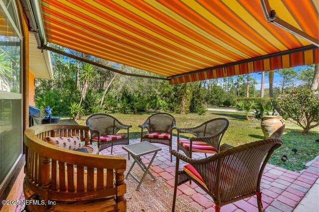 view of patio featuring an outdoor living space