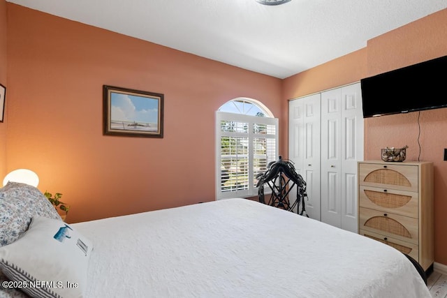 bedroom featuring a closet