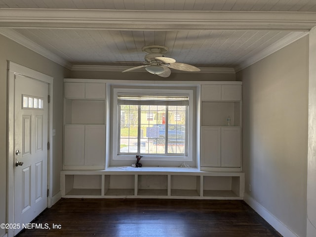 mudroom with dark wood-style floors, crown molding, baseboards, and ceiling fan