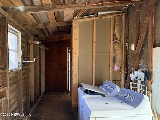 laundry room with independent washer and dryer