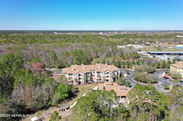 bird's eye view with a view of trees