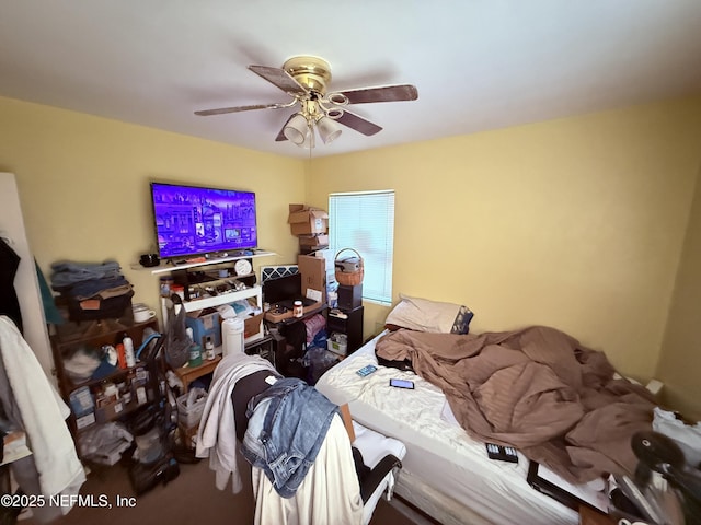 bedroom with a ceiling fan