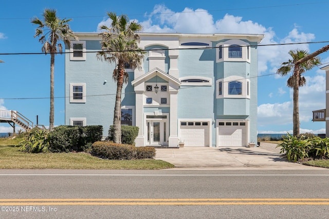 view of front of house featuring a garage and driveway