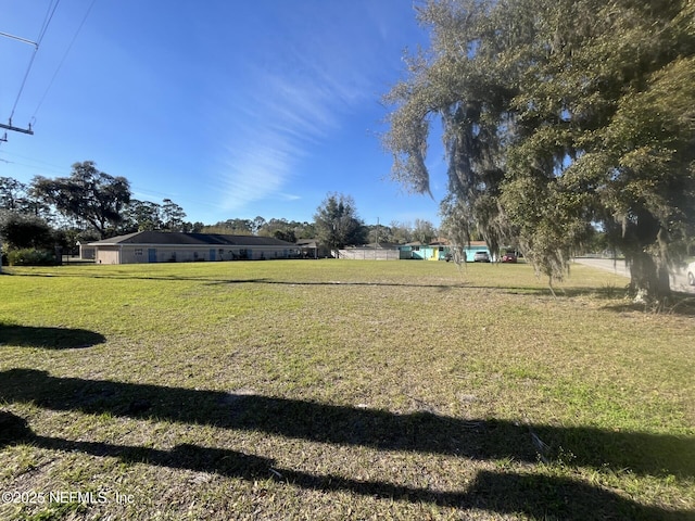 Listing photo 3 for 3308 Crill Ave, Palatka FL 32177