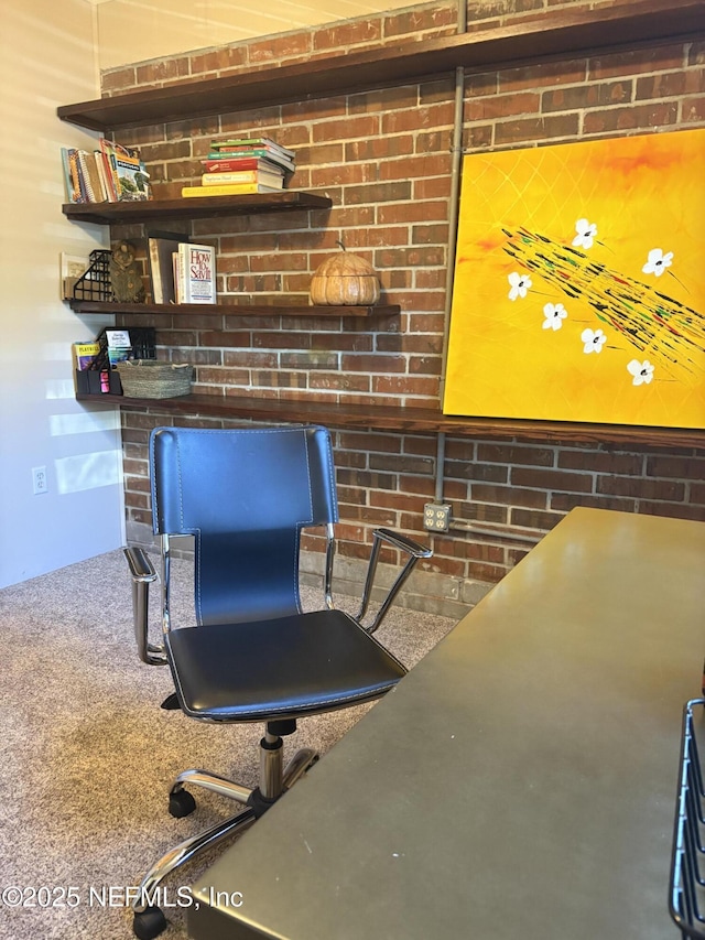 room details featuring carpet flooring