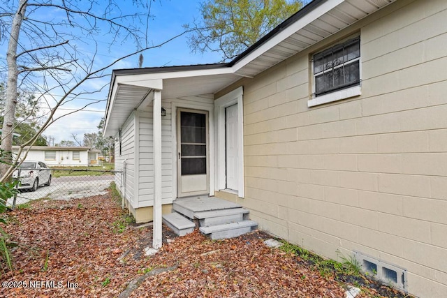 entrance to property with fence