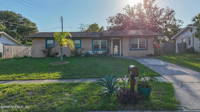 212 Mimosa Dr, Palatka, FL 32177 - photo 1