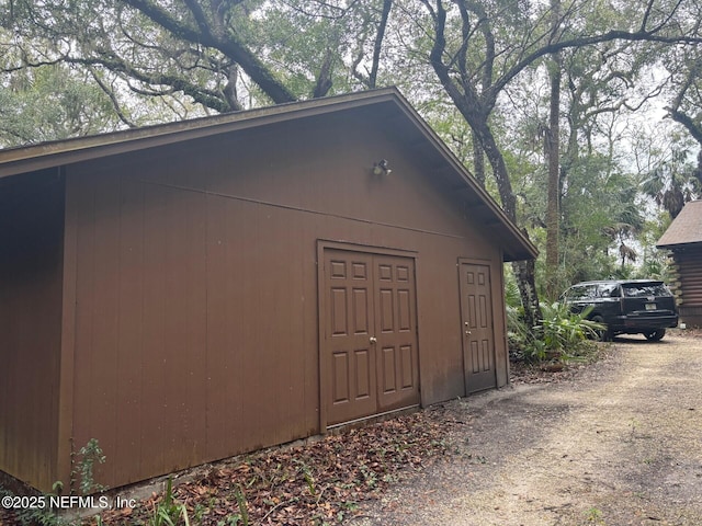 view of outdoor structure featuring an outdoor structure