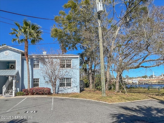 view of front of house