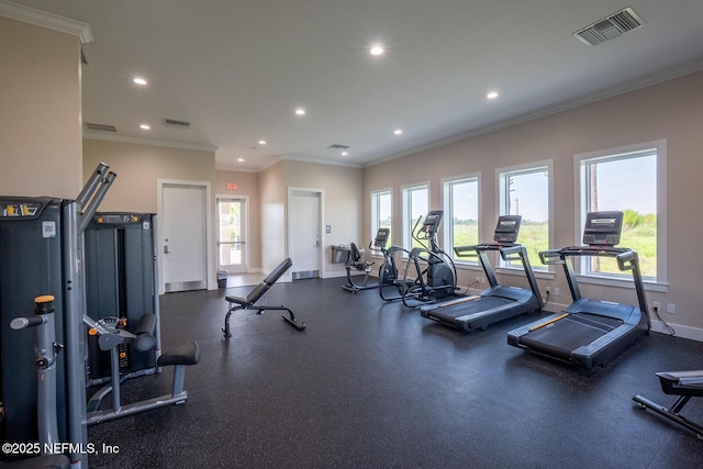 gym featuring visible vents, recessed lighting, crown molding, and baseboards