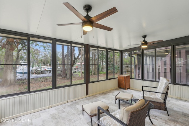 5400 La Moya Ave Unit 16, Jacksonville, FL 32210 - sunroom featuring ceiling fan