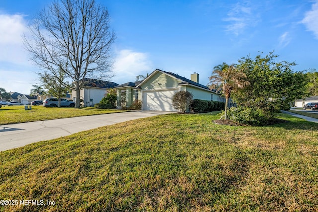 ranch-style home featuring stucco siding, driveway, an attached garage, and a front yard