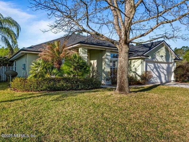 ranch-style home featuring stucco siding, driveway, an attached garage, and a front yard