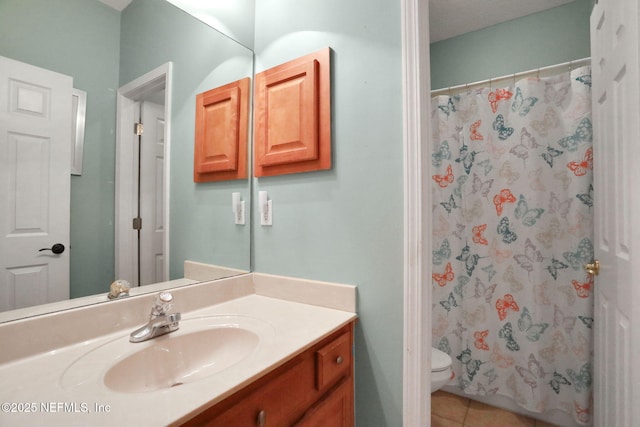 1601 Majestic View Ln, Fleming Island, FL 32003 - bathroom featuring vanity, tile patterned flooring, and curtained shower