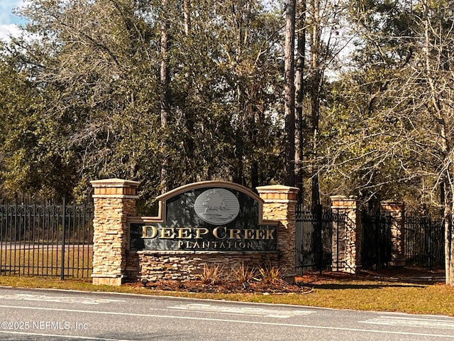 Listing photo 2 for 13589 Settindown Dr, Bryceville FL 32009